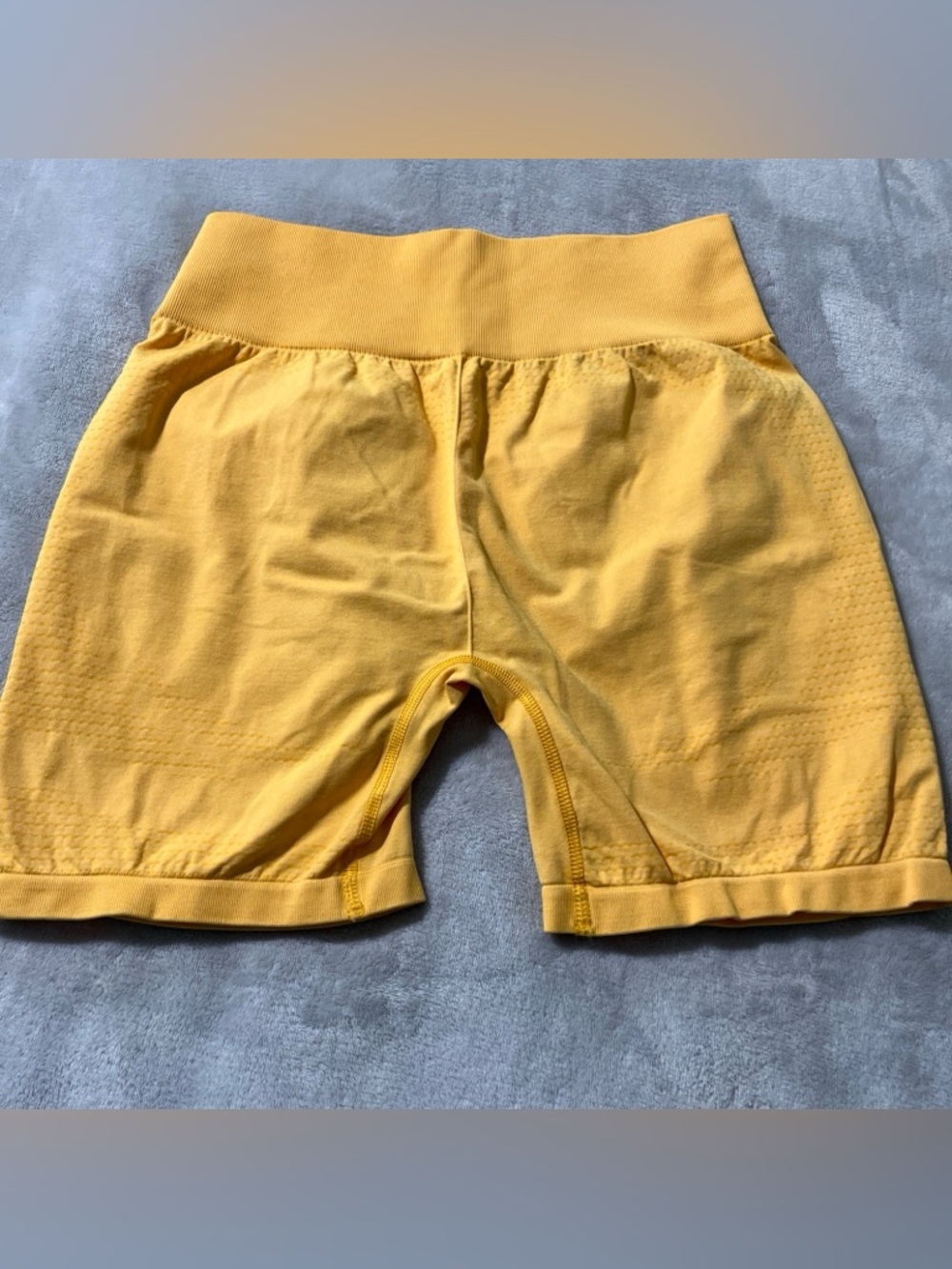 Gymshark Women’s Vital Seamless 2.0 Shorts - Yellow - Size XL Workout Gym - Picture 3 of 9